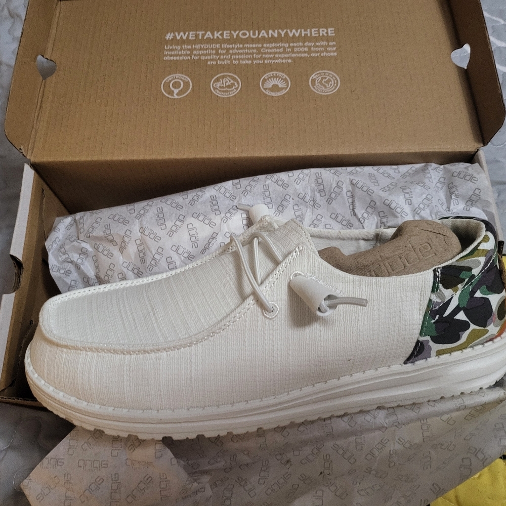 BNIB Hey dude White Wendy funk Chambray women's 9 mens 8